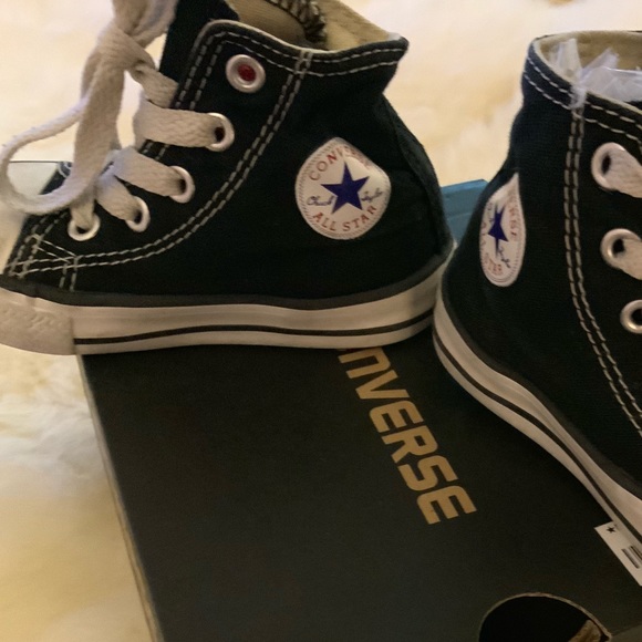 Converse AllStars - Picture 2 of 3